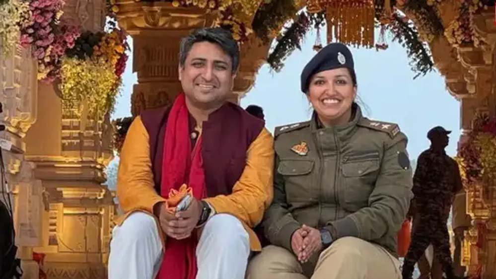 लखनऊ में इनकम टैक्स ऑफिस बना अखाड़ा… ज्वाइंट कमिश्नर पर FIR, महिला IPS के पति ने लगाए गंभीर आरोप लखनऊ में इनकम टैक्स ऑफिस बना अखाड़ा… ज्वाइंट कमिश्नर पर FIR, महिला IPS के पति ने लगाए गंभीर आरोप