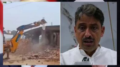 सहारनपुर : प्रशासन ने निर्माणाधीन मस्जिद ढहाई, कांग्रेस सांसद बोले- बिना नोटिस दिए की तोड़फोड़