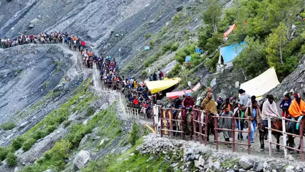 अमरनाथ यात्रा के लिए भक्त लगातार रजिस्ट्रेशन करवा रहे अमरनाथ यात्रा के लिए भक्त लगातार रजिस्ट्रेशन करवा रहे