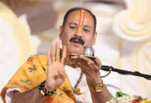 प्रदीप मिश्रा का बेटियों से निवेदन बोले -ऐसे मोटरसाइकिल सुधारने वालों से सावधान रहना जो दूसरों का पेट्रोल डलवाकर, गाड़ी से एक्शन दिखते
