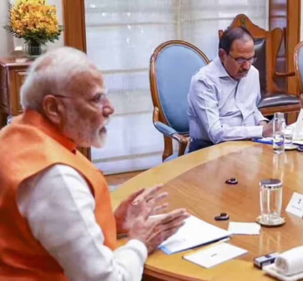 48 घंटों के अंदर दूसरी बार पीएम नरेंद्र मोदी से मिले अजित डोभाल, हुई मीटिंग