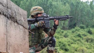 घाटी में आतंकियों पर सेना का जबरदस्त प्रहार, त्राल के जंगलों में जैश के 3 आतंकी किए ढेर
