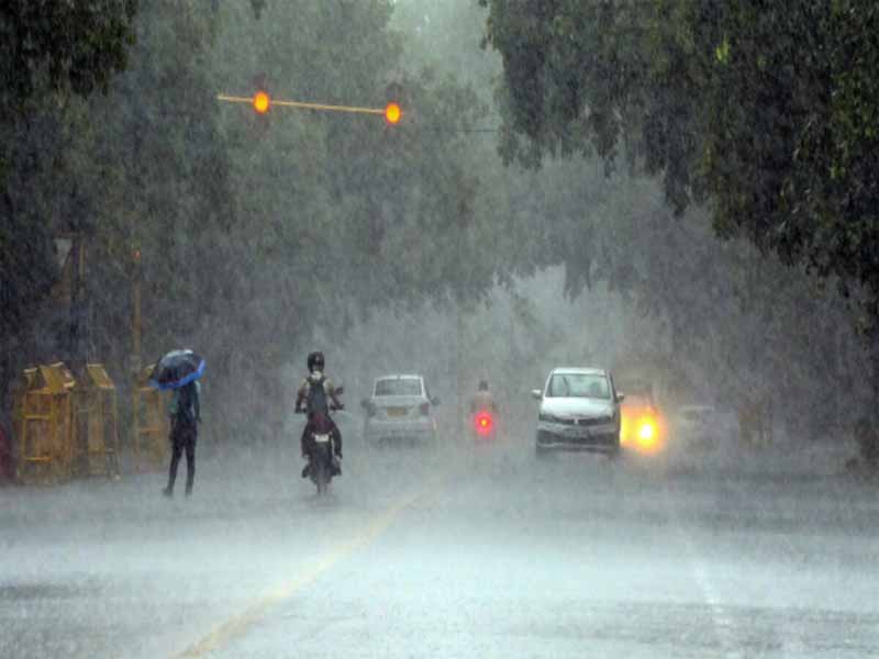 छत्तीसगढ़ में फिर बदला मौसम, कई इलाकों में बारिश और वज्रपात की संभावना छत्तीसगढ़ में फिर बदला मौसम, कई इलाकों में बारिश और वज्रपात की संभावना