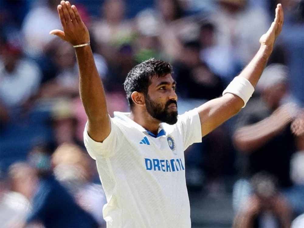 रोहित शर्मा के संन्यास के बाद टेस्ट कप्तान के तौर पर बुमराह का पत्ता आखिर क्यों कट गया? रोहित शर्मा के संन्यास के बाद टेस्ट कप्तान के तौर पर बुमराह का पत्ता आखिर क्यों कट गया?