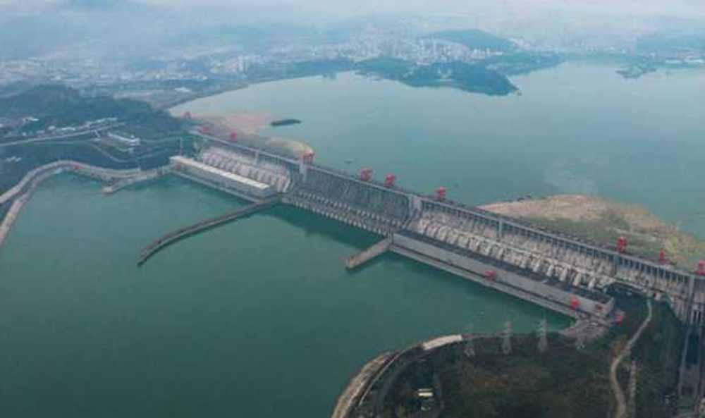 अरुणाचल प्रदेश में सैकड़ों लोगों ने सड़कों पर उतरकर सियांग नदी पर प्रस्तावित SUMP के खिलाफ जोरदार विरोध प्रदर्शन