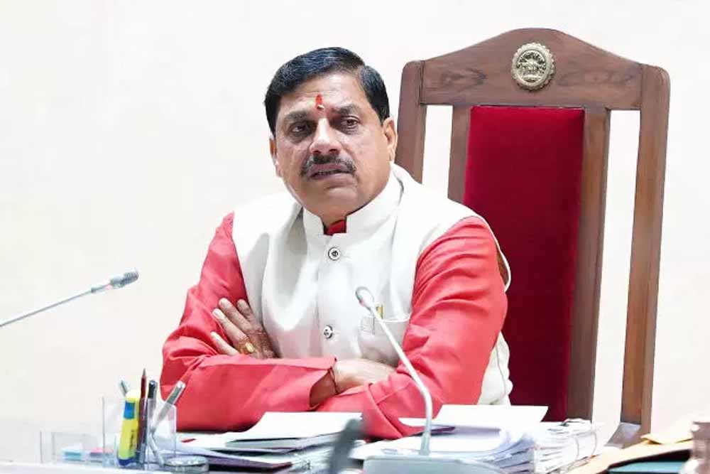 मुख्यमंत्री डॉ. यादव ने 10 मई 1857 की क्रांति के वीर सपूतों को किया नमन मुख्यमंत्री डॉ. यादव ने 10 मई 1857 की क्रांति के वीर सपूतों को किया नमन