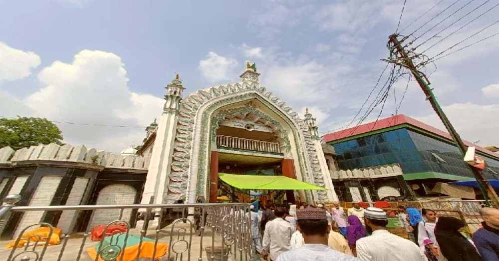 कोर्ट ने कहा- धार्मिक आयोजनों में हस्तक्षेप न करे, मसूद गाजी की दरगाह पर लगेगा जेठ मेला कोर्ट ने कहा- धार्मिक आयोजनों में हस्तक्षेप न करे, मसूद गाजी की दरगाह पर लगेगा जेठ मेला