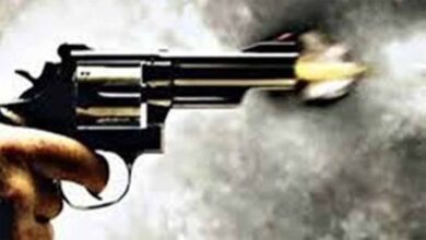मुरैना जिले के तोर गांव में सरकारी जमीन को लेकर दो पक्षों के बीच दो दिन से फायरिंग, गोली लगने से एक की मौत
