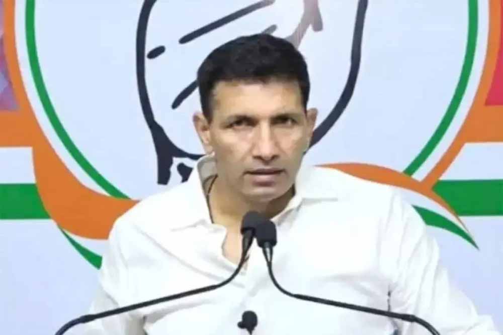 मप्र कांग्रेस में उथलपुथल का दौर जारी, दो नेताओं को पार्टी से निलंबित किया, एक से पद छीना, जारी किया आदेश