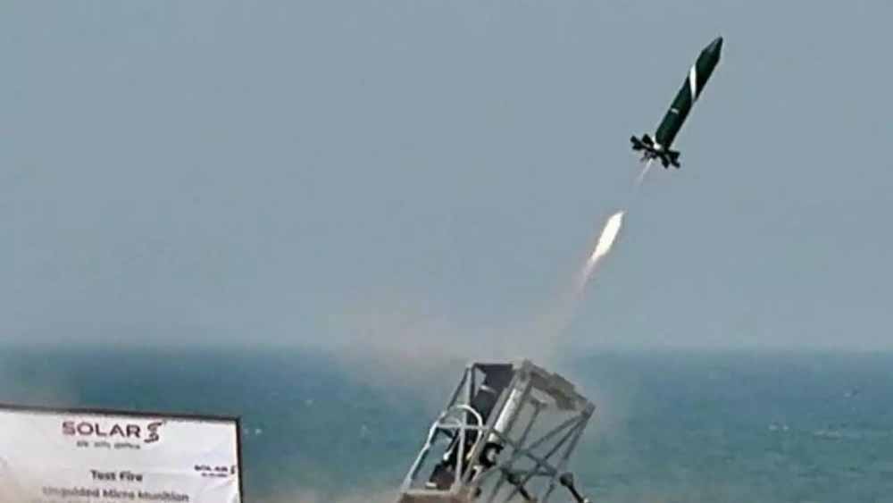 भारत ने हार्ड-किल काउंटर-स्वॉर्म ड्रोन सिस्टम ‘भार्गवास्त्र’ का सफल परीक्षण किया, दुश्मन के ड्रोन्स को पल भर में करेगा नष्ट भारत ने हार्ड-किल काउंटर-स्वॉर्म ड्रोन सिस्टम ‘भार्गवास्त्र’ का सफल परीक्षण किया, दुश्मन के ड्रोन्स को पल भर में करेगा नष्ट