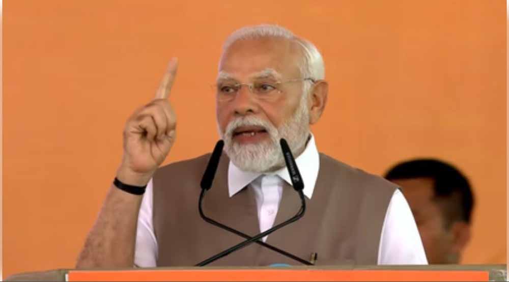 पीएम मोदी ने कहा- रक्षा क्षेत्र की आत्मनिर्भरता में उत्तर प्रदेश निभा रहा बड़ी भूमिका पीएम मोदी ने कहा- रक्षा क्षेत्र की आत्मनिर्भरता में उत्तर प्रदेश निभा रहा बड़ी भूमिका
