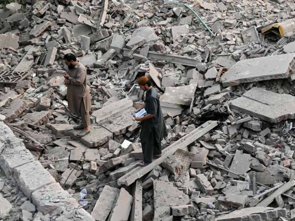 भारत और पाकिस्तान के बीच चार दिन तक चले तेज सैन्य टकराव के बाद पाकिस्तान में भारी तबाही, भारत का पलड़ा भारी भारत और पाकिस्तान के बीच चार दिन तक चले तेज सैन्य टकराव के बाद पाकिस्तान में भारी तबाही, भारत का पलड़ा भारी