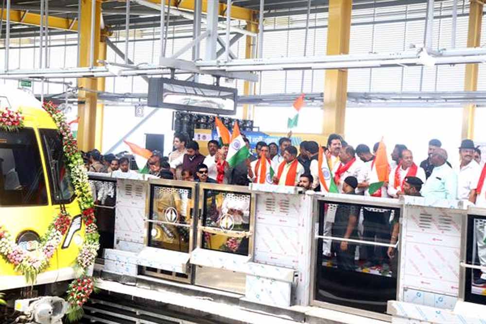 लोकमाता देवी अहिल्याबाई होल्क की 300वीं जन्म जयंती पर प्रधानमंत्री मोदी ने वर्चुअल माध्यम से किया उद्घाटन लोकमाता देवी अहिल्याबाई होल्क की 300वीं जन्म जयंती पर प्रधानमंत्री मोदी ने वर्चुअल माध्यम से किया उद्घाटन
