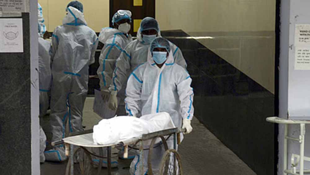 दिल्ली में बढ़ते कोरोना के नए मामलों के बीच हुई चौथी मौत दिल्ली में बढ़ते कोरोना के नए मामलों के बीच हुई चौथी मौत