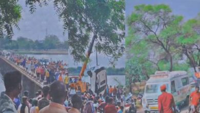 सड़क हादसा : तेज रफ्तार कार नदी में गिरी, बैंक कर्मचारी की मौत