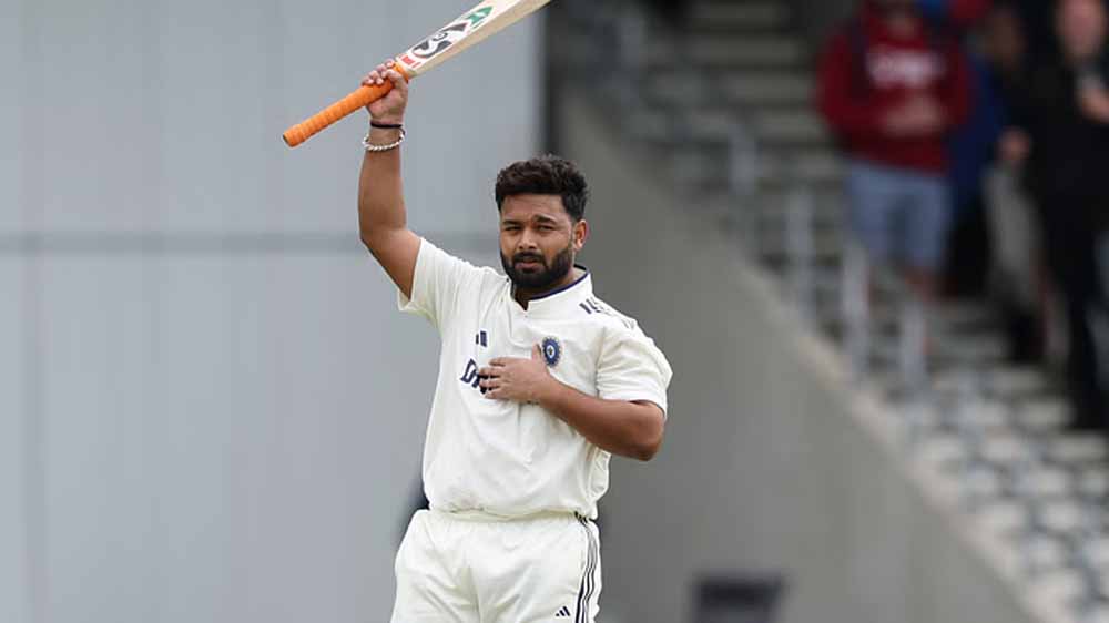 एक और शतक लगाते ही ब्रैडमैन, द्रविड़, लारा की सूची में शामिल हो सकते हैं पंत एक और शतक लगाते ही ब्रैडमैन, द्रविड़, लारा की सूची में शामिल हो सकते हैं पंत