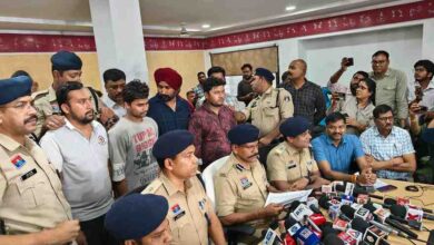 क्लाईंट की हत्या की घटना को अंजाम देने वाले वकील व उसकी पत्नी सहित कुल 04 आरोपी गिरफ्तार