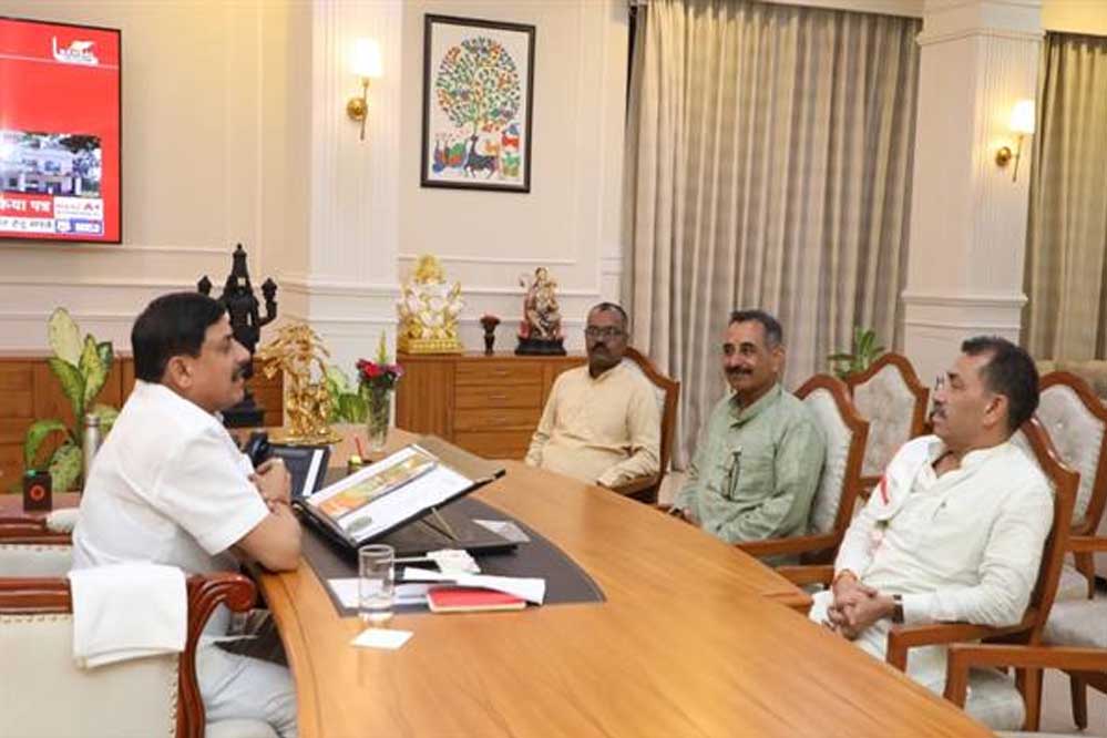 मुख्यमंत्री डॉ. यादव का भारतीय किसान संघ के अध्यक्ष कमल सिंह आंजना ने माना आभार मुख्यमंत्री डॉ. यादव का भारतीय किसान संघ के अध्यक्ष कमल सिंह आंजना ने माना आभार