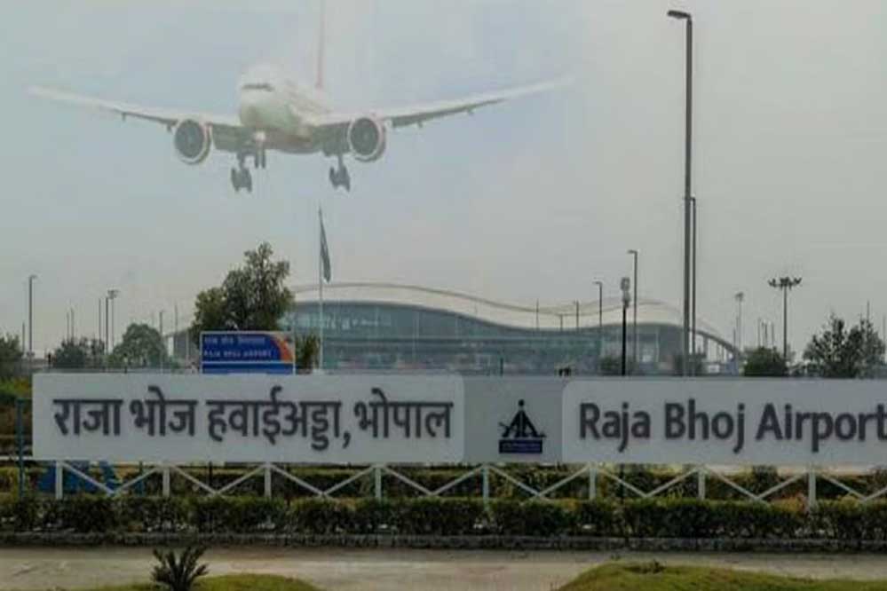 अहमदाबाद विमान हादसे के बाद भोपाल में भी बड़ा एक्शन, एयरपोर्ट के 10km दायरे वाले 27 मैरिज-गार्डन को नोटिस