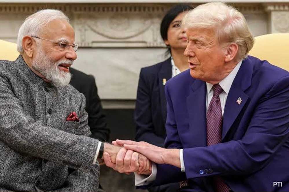 सीजफायर विवाद के बाद आज एक मंच पर होंगे ट्रंप और पीएम मोदी… क्या जी-7 में होगी दोनों नेताओं की मुलाकात? सीजफायर विवाद के बाद आज एक मंच पर होंगे ट्रंप और पीएम मोदी… क्या जी-7 में होगी दोनों नेताओं की मुलाकात?