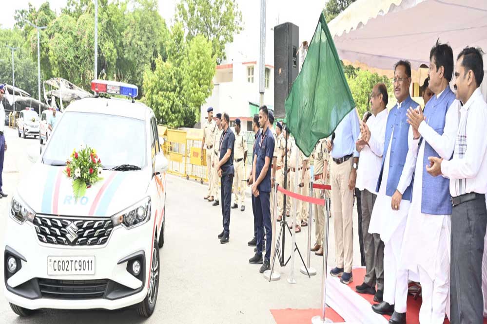 रायपुर : सड़क परिवहन और यातायात को सुरक्षित और सुगम बनाना हमारी सर्वाेच्च प्राथमिकता : मुख्यमंत्री साय रायपुर : सड़क परिवहन और यातायात को सुरक्षित और सुगम बनाना हमारी सर्वाेच्च प्राथमिकता : मुख्यमंत्री साय