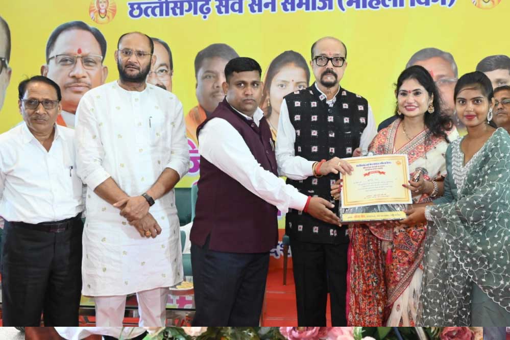 प्रतिभाओं का सम्मान समाज के अन्य लोगों को आगे बढ़ने की देता है प्रेरणा – डेका प्रतिभाओं का सम्मान समाज के अन्य लोगों को आगे बढ़ने की देता है प्रेरणा – डेका