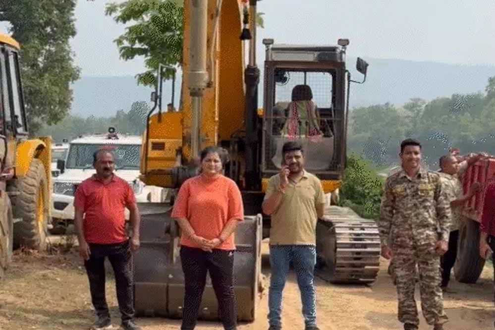 छत्तीसगढ़ में रेत माफिया पर राज्य सरकार की सख्ती, 400 ट्रैक्टर रेत जब्त, बिलासपुर में 85 जगहों पर रेड छत्तीसगढ़ में रेत माफिया पर राज्य सरकार की सख्ती, 400 ट्रैक्टर रेत जब्त, बिलासपुर में 85 जगहों पर रेड