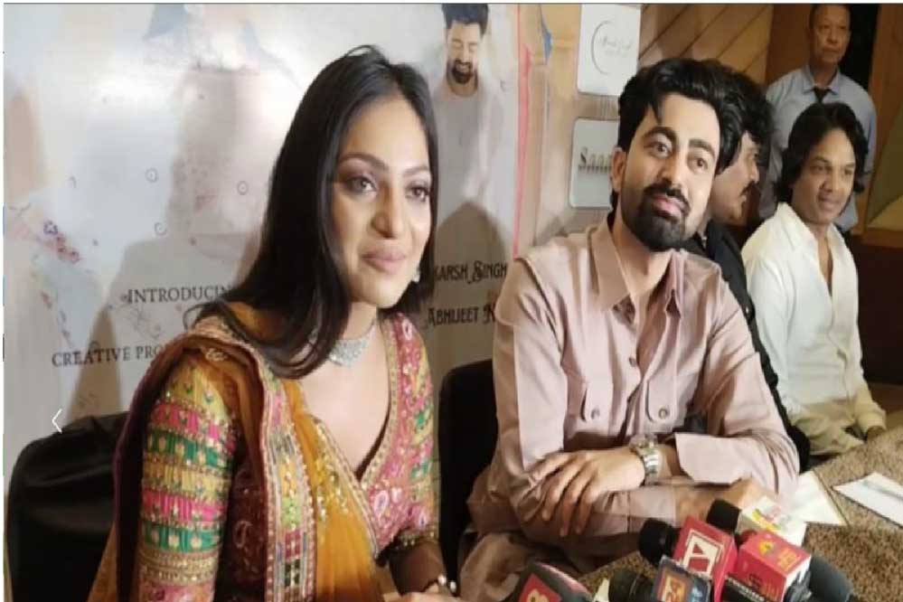 भोपाल पहुंची मोनालिसा, कहा- जब मैं कैमरे के सामने गई… भोपाल पहुंची मोनालिसा, कहा- जब मैं कैमरे के सामने गई…