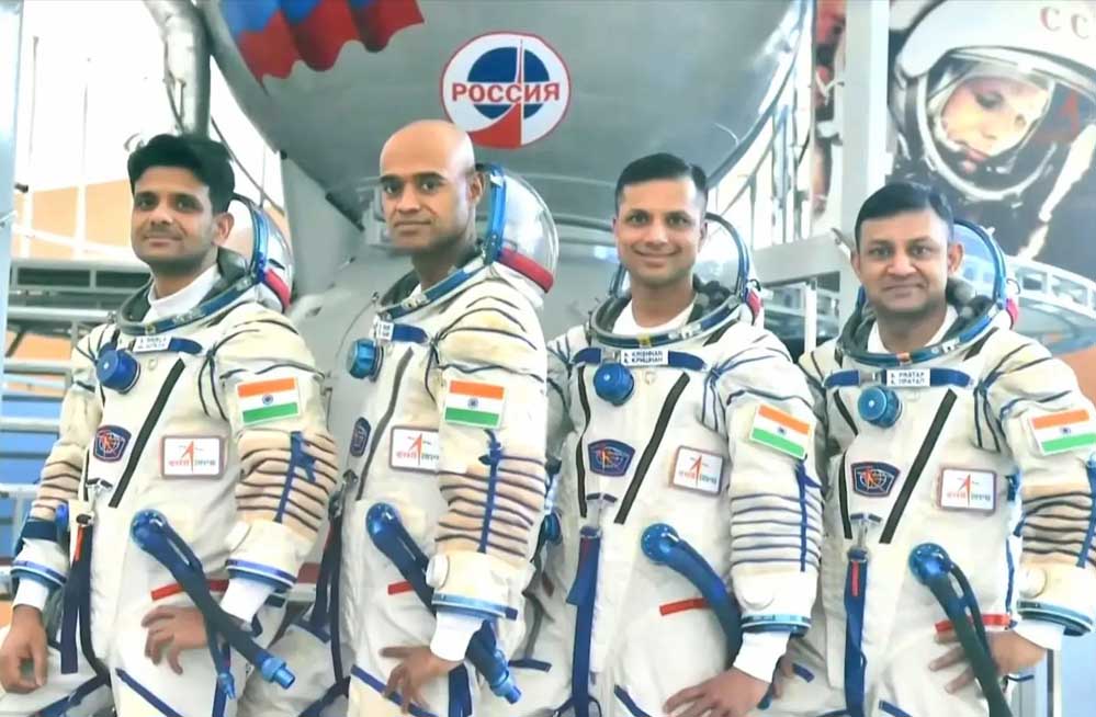 शुभांशु को अंतरिक्ष ले जाने वाला मिशन एक बार फिर टला, ISS पर सुरक्षा जांच के चलते पोस्टपोन हुआ, नई तारीख का ऐलान नहीं शुभांशु को अंतरिक्ष ले जाने वाला मिशन एक बार फिर टला, ISS पर सुरक्षा जांच के चलते पोस्टपोन हुआ, नई तारीख का ऐलान नहीं