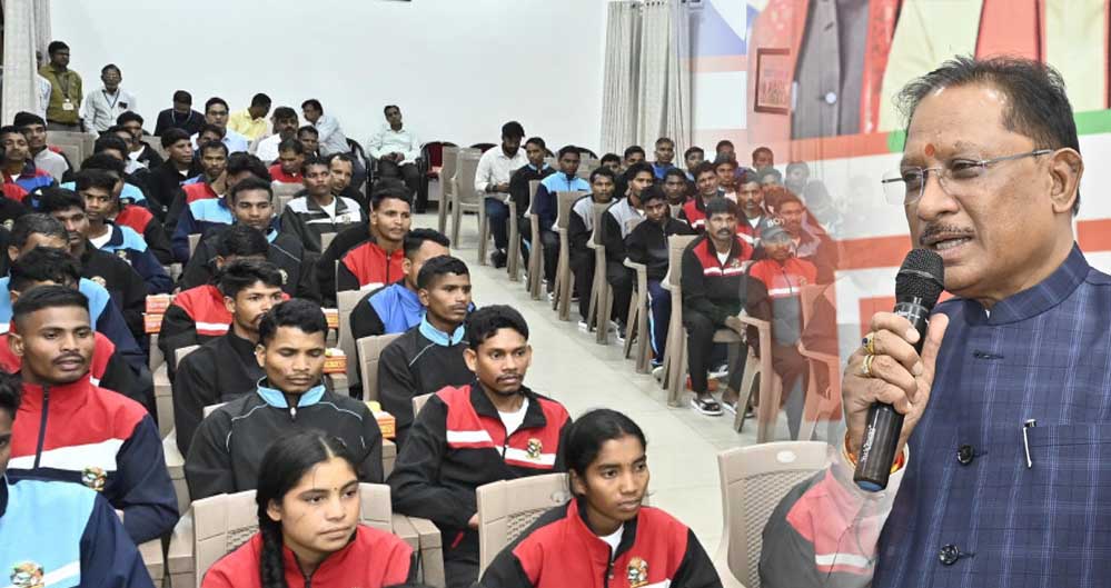 मार्च 2026 तक नक्सलवाद का जड़ से होगा खत्म : मुख्यमंत्री साय मार्च 2026 तक नक्सलवाद का जड़ से होगा खत्म : मुख्यमंत्री साय