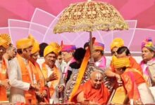 तुलसी पीठ चित्रकूट के संस्थापक जगद्गुरु स्वामी रामभद्राचार्य को डी-लिट की मानद उपाधि से सम्मानित किया गया