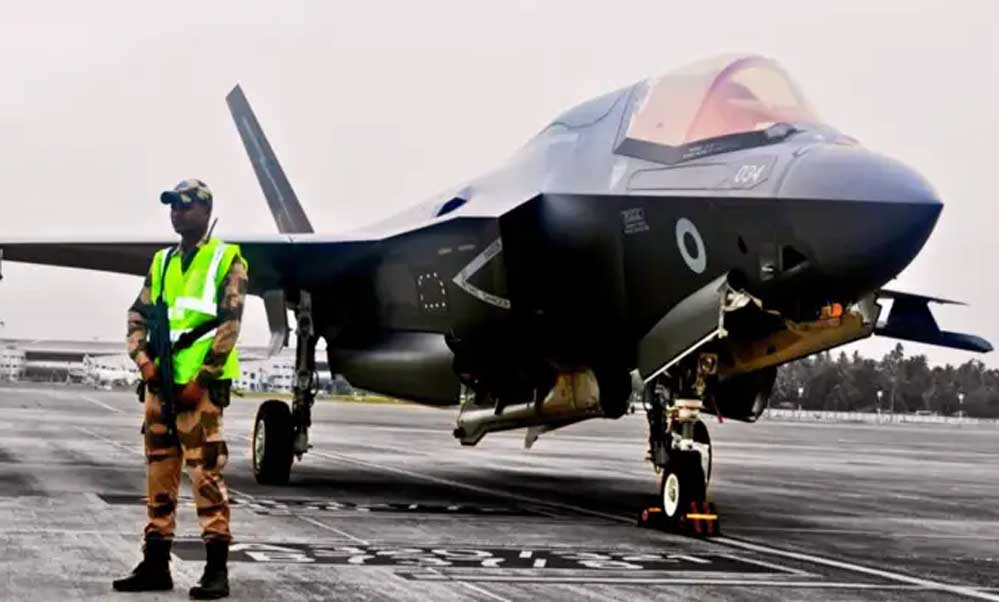 तिरुवनंतपुरम एयरपोर्ट पर 6 दिन से खड़ा F-35 फाइटर जेट, हुई थी इमरजेंसी लैंडिंग, जांच करेगी ब्रिटिश टीम