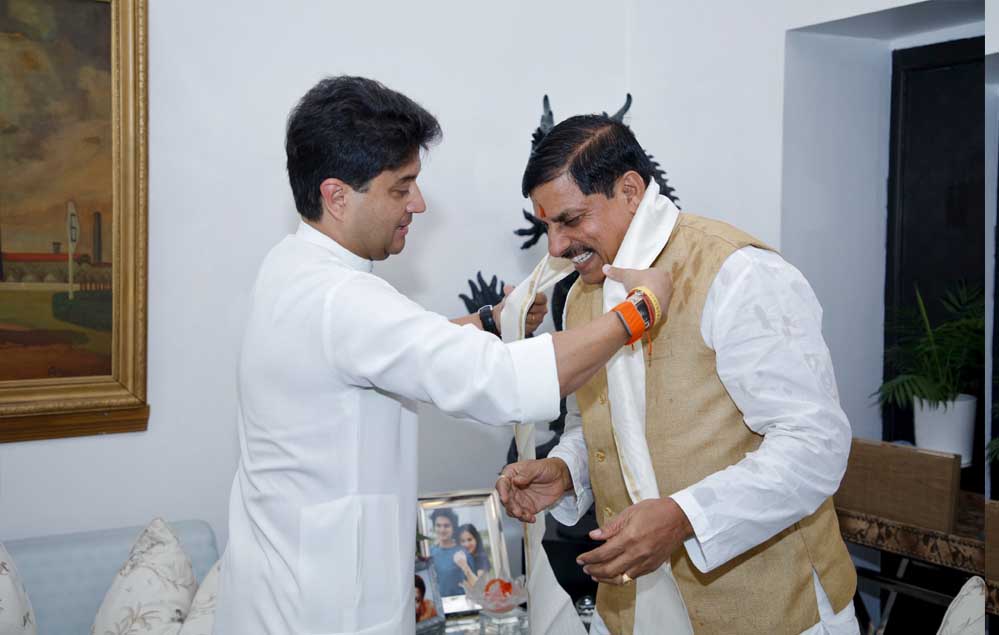 केंद्रीय मंत्री सिंधिया और CM यादव की दिल्ली में मुलाकात, प्रदेश के विकास पर हुई चर्चा केंद्रीय मंत्री सिंधिया और CM यादव की दिल्ली में मुलाकात, प्रदेश के विकास पर हुई चर्चा