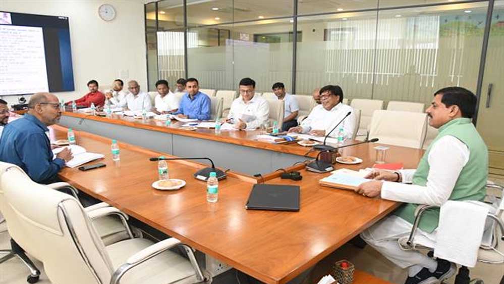 नर्मदा घाटी परियोजनाओं के संचालन में सौर ऊर्जा को प्रोत्साहित किया जाए : मुख्यमंत्री डॉ. यादव