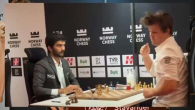 नॉर्वे चेस टूर्नामेंट : गुकेश ने कार्लसन को दी मात, हताशा में टेबल पर मुक्का मारते दिखे पूर्व वर्ल्ड नंबर-1