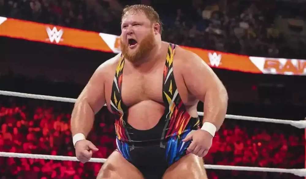 WWE :बुरी तरह घायल हुआ 150 KG का रेसलर ओटिस, लंबे समय के लिए रिंग से हुआ दूर WWE :बुरी तरह घायल हुआ 150 KG का रेसलर ओटिस, लंबे समय के लिए रिंग से हुआ दूर