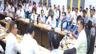 कार्य में लापरवाही बरतने पर 6 पटवारियों को कलेक्टर ने दिया निलंबन का नोटिस