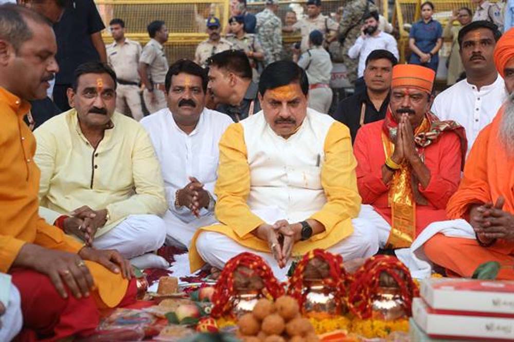 माँ क्षिप्रा के कल कल बहते शुद्ध जल के साथ होगा सिंहस्थ का भव्य आयोजन : मुख्यमंत्री डॉ यादव माँ क्षिप्रा के कल कल बहते शुद्ध जल के साथ होगा सिंहस्थ का भव्य आयोजन : मुख्यमंत्री डॉ यादव