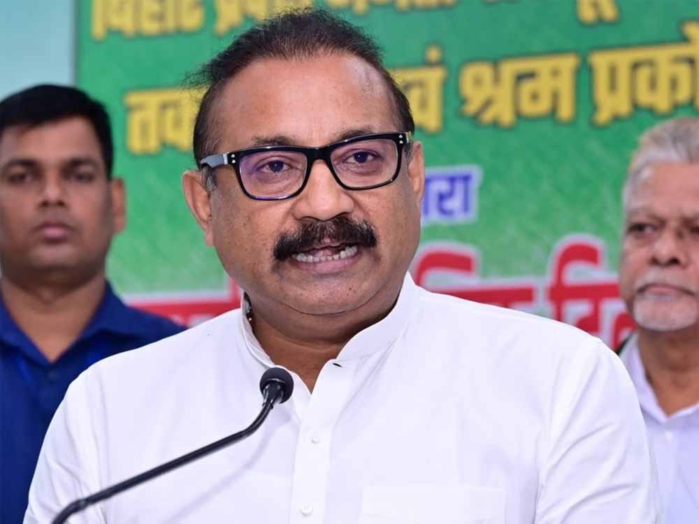 नीतीश सरकार में ग्रामीण कार्य मंत्री अशोक चौधरी बने असिस्टेंट प्रोफेसर नीतीश सरकार में ग्रामीण कार्य मंत्री अशोक चौधरी बने असिस्टेंट प्रोफेसर