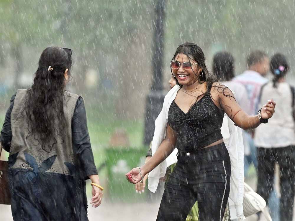 आंधी तूफान और बारिश की आशंका जताई है और दिल्ली एनसीआऱ के लिए येलो अलर्ट जारी: मौसम विभाग आंधी तूफान और बारिश की आशंका जताई है और दिल्ली एनसीआऱ के लिए येलो अलर्ट जारी: मौसम विभाग