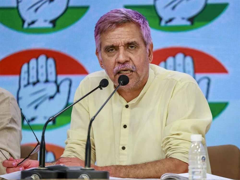 इमरजेंसी पर RSS का पुराना पत्र आया सामने, कांग्रेस का तीखा पलटवार इमरजेंसी पर RSS का पुराना पत्र आया सामने, कांग्रेस का तीखा पलटवार