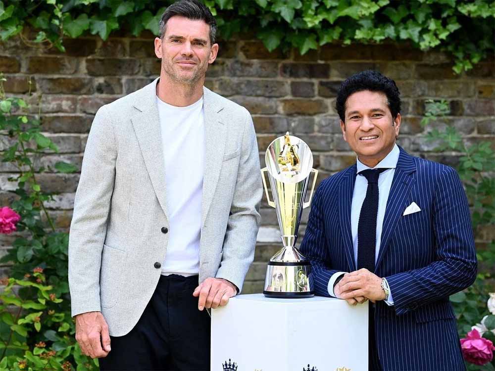 इंडिया- इंग्लैंड टेस्ट सीरीज से पहले हो गया आधिकारिक नामकरण, ट्रॉफी के साथ नजर आए सचिन और एंडरसन इंडिया- इंग्लैंड टेस्ट सीरीज से पहले हो गया आधिकारिक नामकरण, ट्रॉफी के साथ नजर आए सचिन और एंडरसन