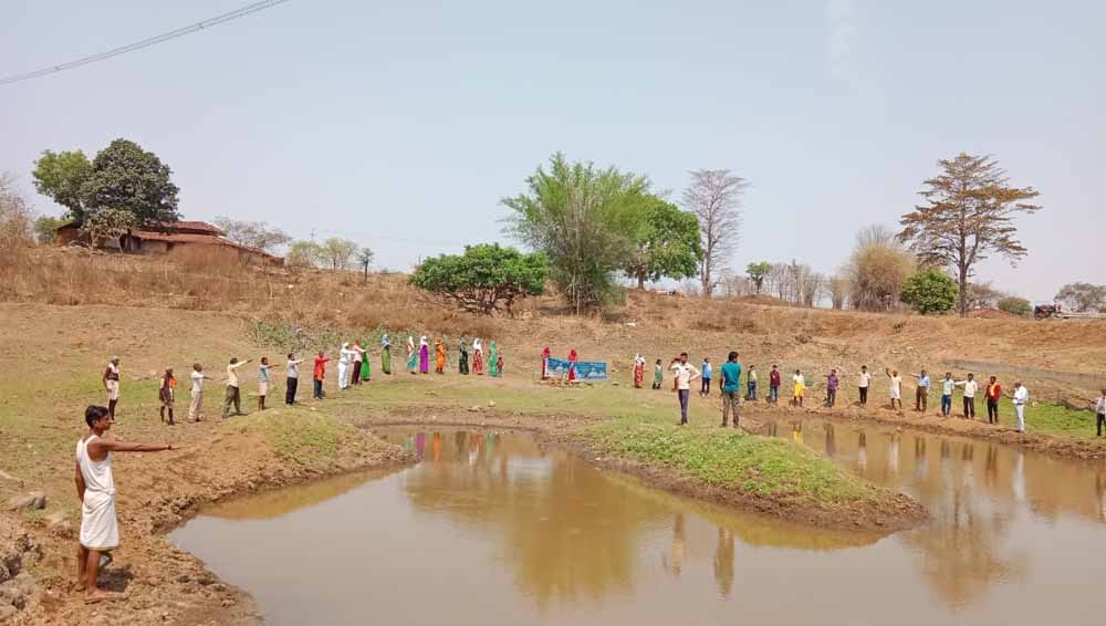 जल गंगा अभियान में हरा योगदान, उद्यानिकी किसान बन रहे हैं जल संरक्षण के अग्रदूत जल गंगा अभियान में हरा योगदान, उद्यानिकी किसान बन रहे हैं जल संरक्षण के अग्रदूत