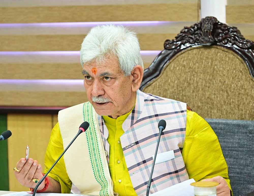 LG मनोज सिन्हा ने अमरनाथ यात्रा के लिए कही ये बात- खुलने लगे पर्यटन स्थलों के दरवाजे, फिर लौटेगी रौनक!