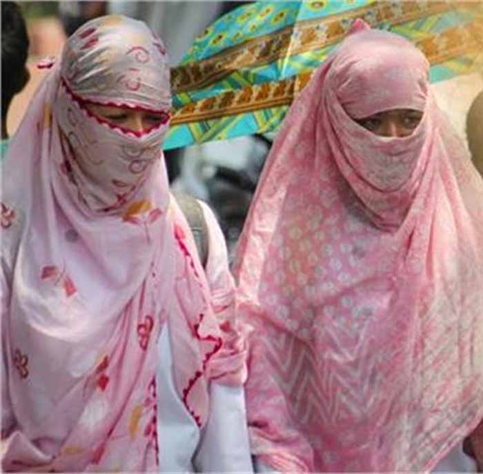 उत्तर प्रदेश में इन दिनों लोगों का गर्मी से बुरा हाल, जल्द मिलेगी गर्मी से राहत, 24 घंटे में बदलेगा मौसम उत्तर प्रदेश में इन दिनों लोगों का गर्मी से बुरा हाल, जल्द मिलेगी गर्मी से राहत, 24 घंटे में बदलेगा मौसम