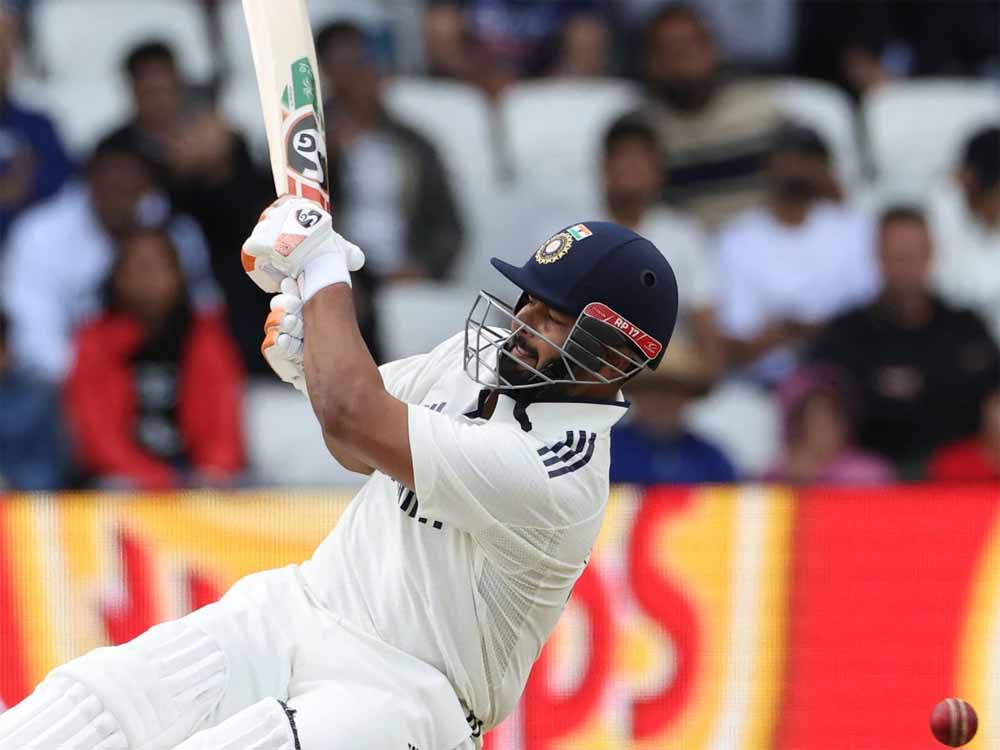 गावस्कर की फटकार से सहम गए थे ऋषभ पंत, गुस्से में किया फोन ऑफ! गावस्कर की फटकार से सहम गए थे ऋषभ पंत, गुस्से में किया फोन ऑफ!