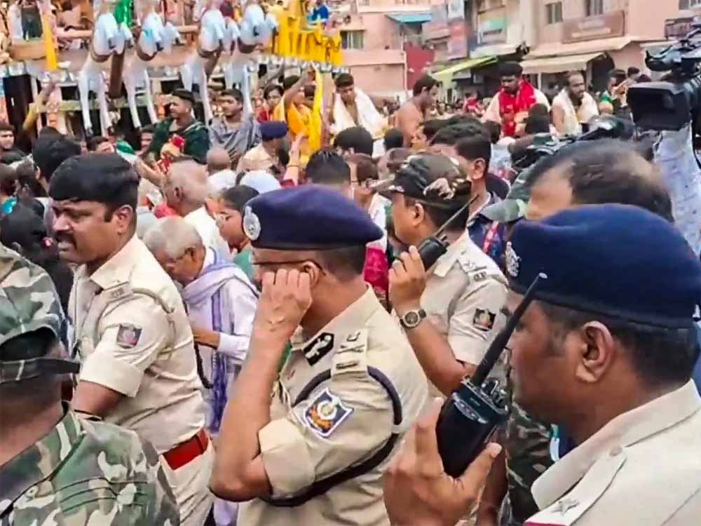 पुरी रथ यात्रा भगदड़ पर बड़ा एक्शन, DM-SP का ट्रांसफर, DCP- कमांडेंट सस्पेंड पुरी रथ यात्रा भगदड़ पर बड़ा एक्शन, DM-SP का ट्रांसफर, DCP- कमांडेंट सस्पेंड