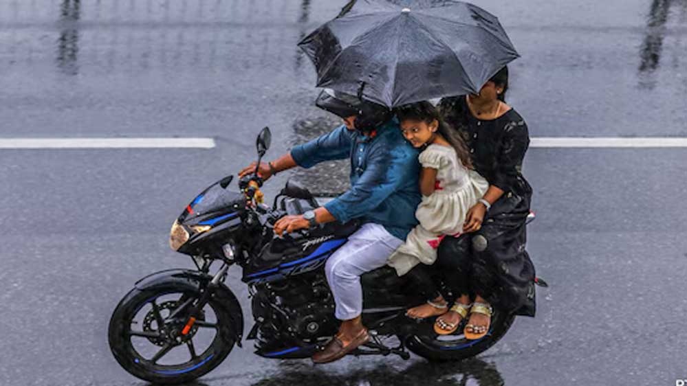 छत्तीसगढ़ में होगी झमाझम, बिलासपुर-सरगुजा संभाग में भारी बारिश का अलर्ट, 25 जिलों में ऑरेंज और येलो अलर्ट छत्तीसगढ़ में होगी झमाझम, बिलासपुर-सरगुजा संभाग में भारी बारिश का अलर्ट, 25 जिलों में ऑरेंज और येलो अलर्ट