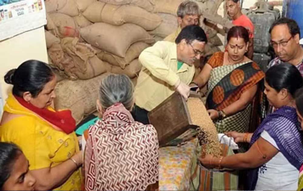 सागर में राष्ट्रीय खाद्य सुरक्षा अधिनियम के तहत नि:शुल्क खाद्यान वितरण में बड़ा झोल सामने आया सागर में राष्ट्रीय खाद्य सुरक्षा अधिनियम के तहत नि:शुल्क खाद्यान वितरण में बड़ा झोल सामने आया