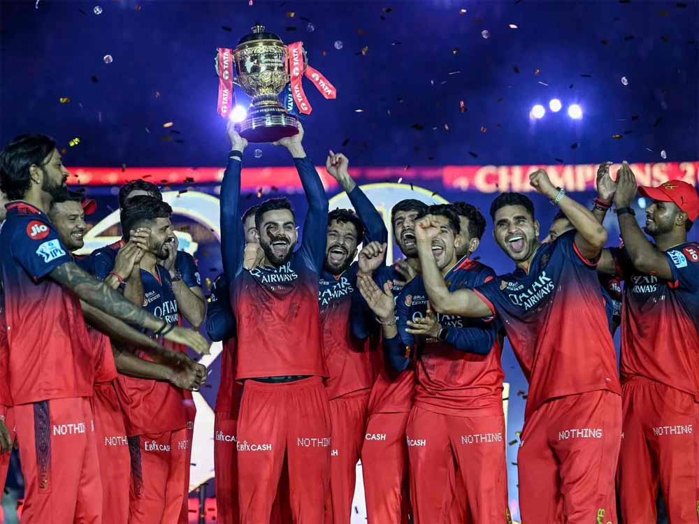 रॉयल चैलेंजर्स बेंगलुरु बनी चैंपियन, 18वां सीजन, 18 रिकॉर्ड, IPL 2025 में वो कारनामे जो पहले कभी नहीं हुए रॉयल चैलेंजर्स बेंगलुरु बनी चैंपियन, 18वां सीजन, 18 रिकॉर्ड, IPL 2025 में वो कारनामे जो पहले कभी नहीं हुए